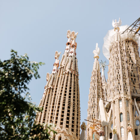 wieża sagrada familia, atrakcje w barcelonie, śladami gaudiego w barcelonie, co zobaczyć w barcelonie