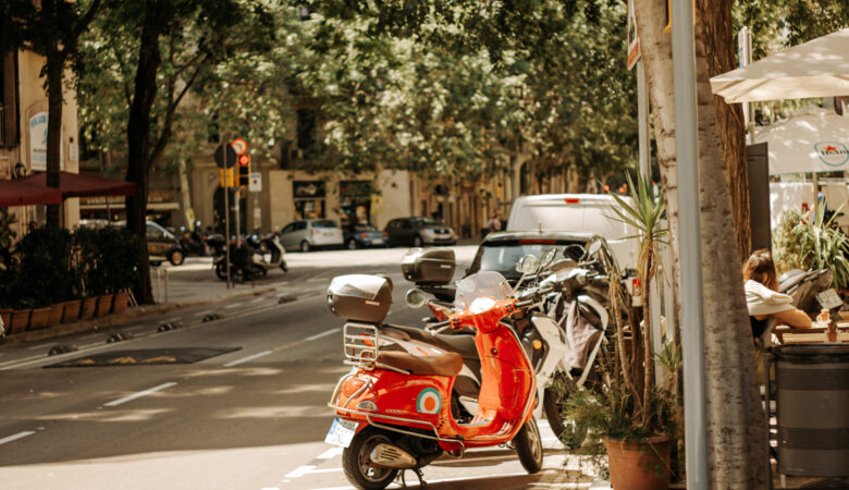 ulice barcelony, barcelona, komunikacja miejska w barcelonie, jak poruszać się po barcelonie