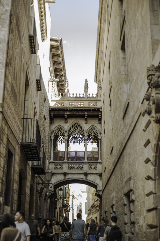 dzielnica gotycka w barcelonie